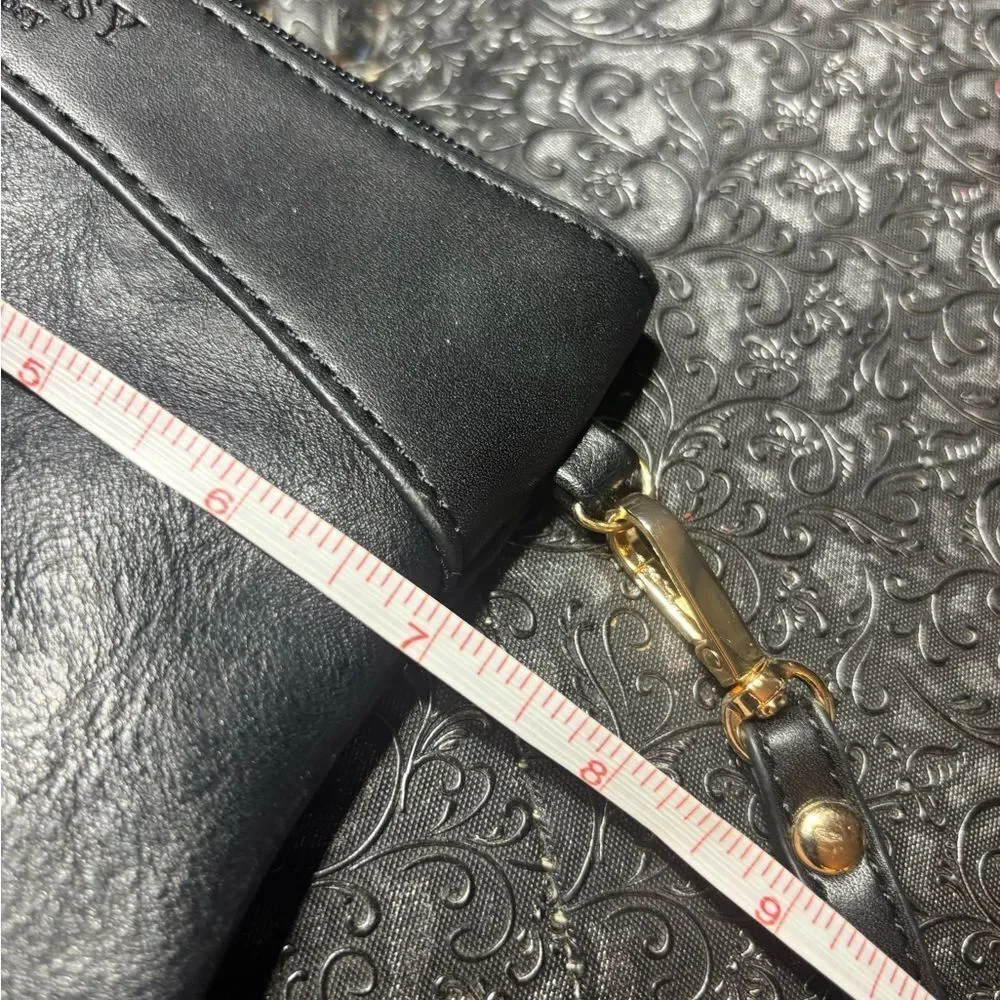 its cosy black leather